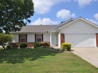 1403 N Smiley St, O'Fallon, IL 62269