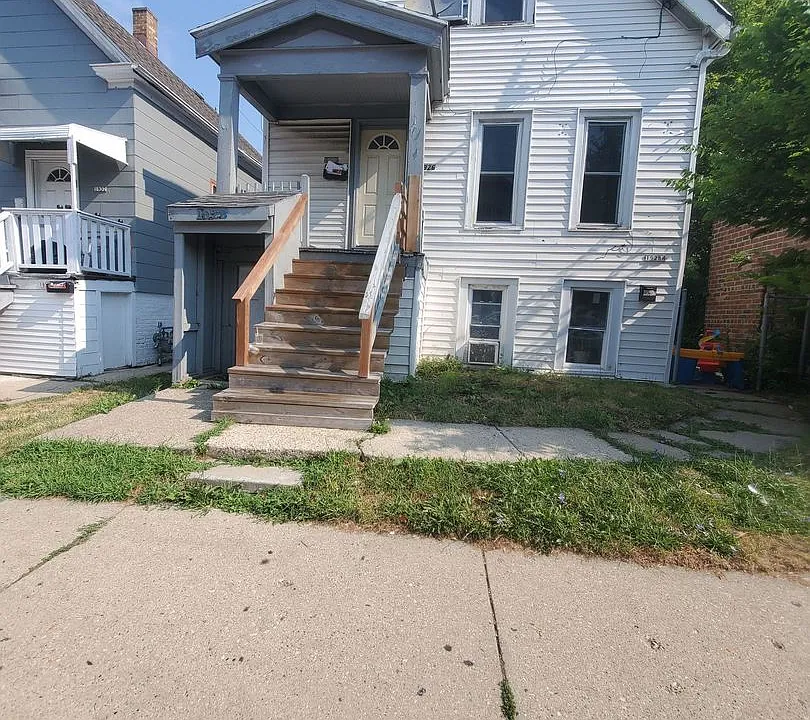 1926 -1928 W Lincoln Ave (3 Unit)