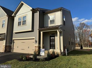 617 America Dr, Horsham, PA 19044