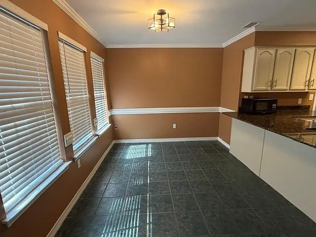 2932 Lloyds Ln — Photo 7
