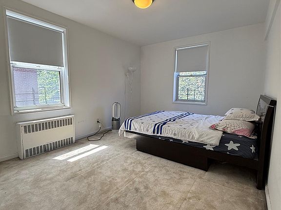 3rd image of 27-04 Parsons Blvd #2G