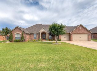 7855 Lindsay Ln, Edmond, OK 73025