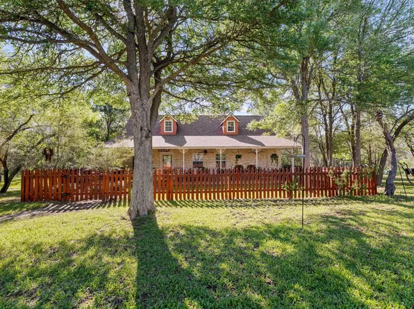 399 Upper Elgin River Rd, Elgin, TX 78621
