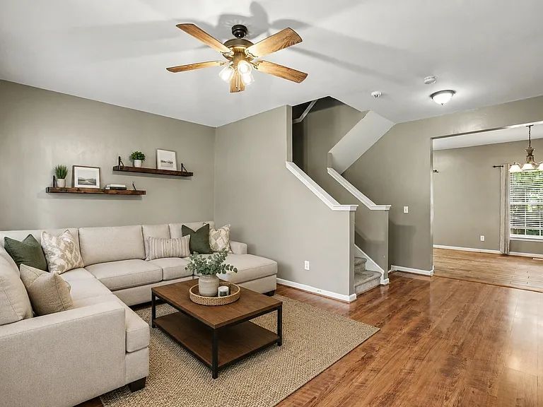 686 Huffine Manor Cir — Photo 8