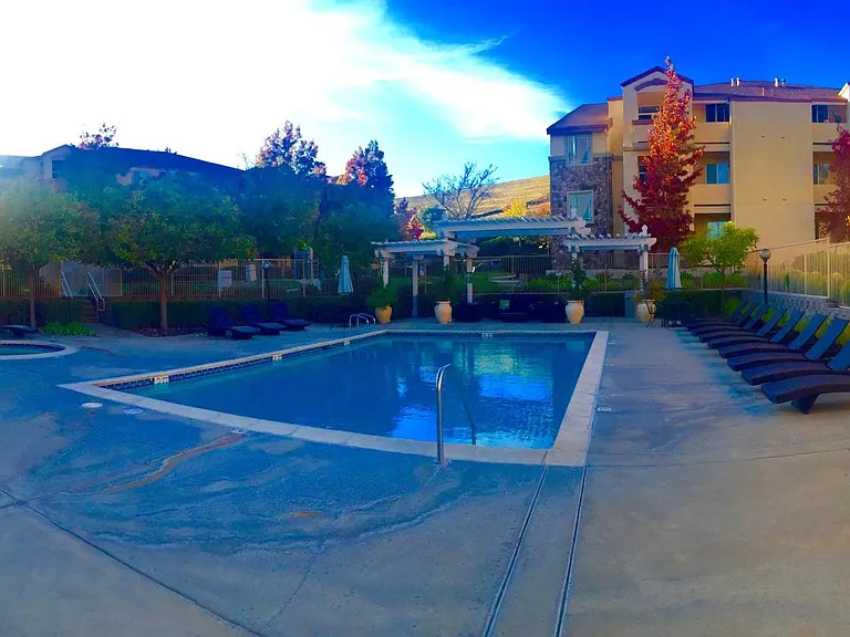 Promontory View — Photo 14