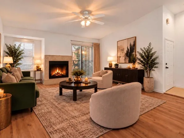 10811 Richmond Ave APT 72, Houston, TX 77042