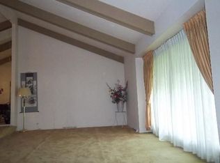 810 River Forest Dr, Bensenville, IL 60106