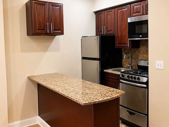 5th image of 3721 80th St APT 2I