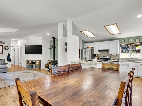 3rd image of 53069 McKinney Ln