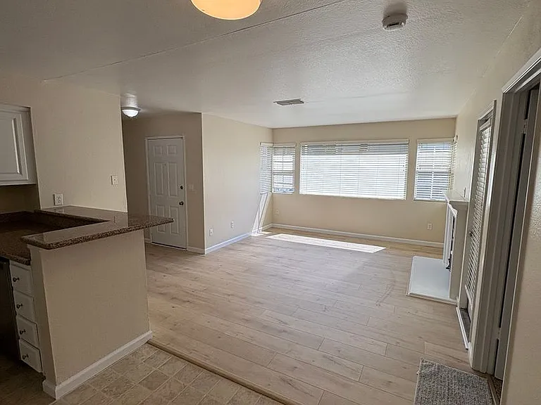 2915 N Texas St #101 — Photo 4