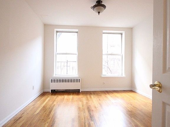 5th image of 441 W 50th St APT 3W