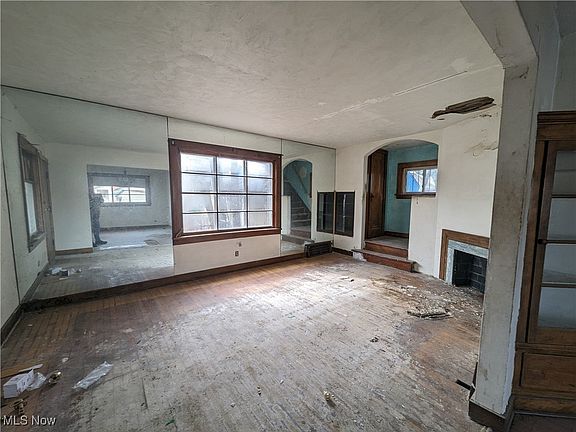 4th image of 4440 E 126th St