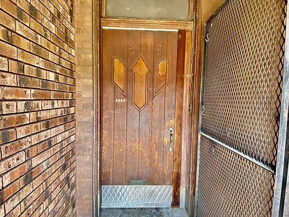 2nd image of 2532 S Broad St Floor 2