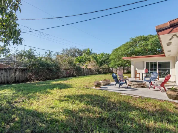 5692 SW 1st Street, Plantation, FL 33317