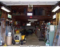 2nd image of 2 Deborah St