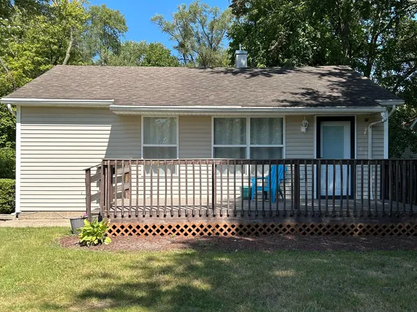 824 W Catalpa Dr, Mishawaka, IN 46545