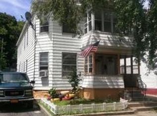 1114 Willett St, Schenectady, NY 12303