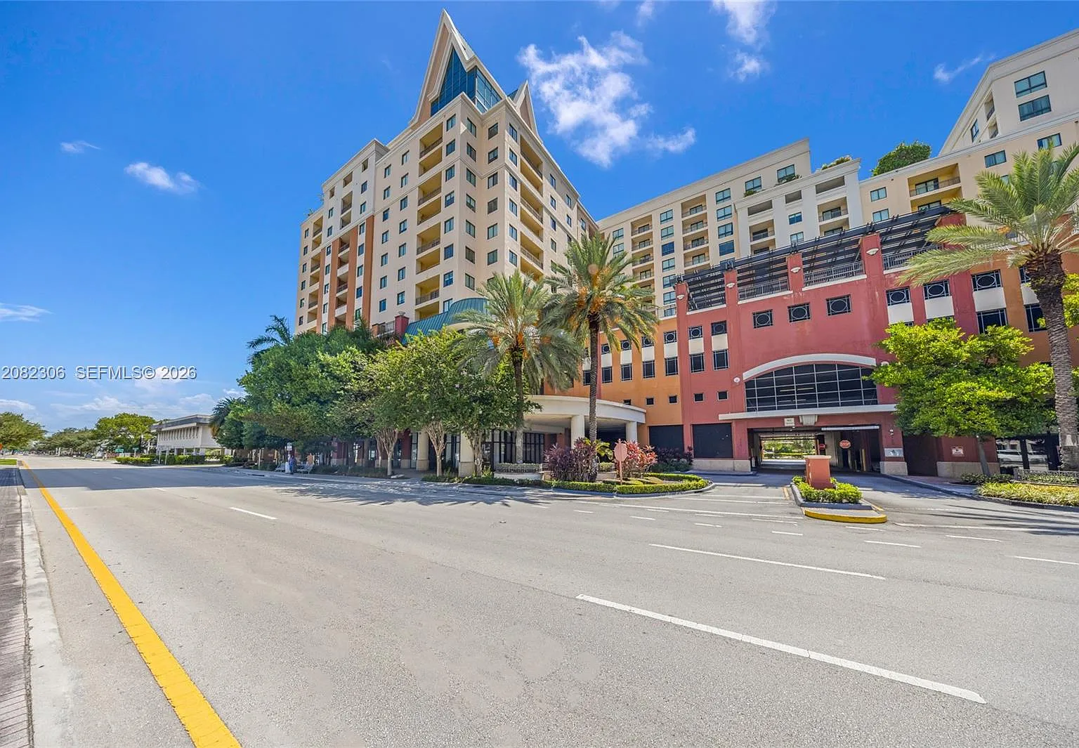 Waverly At Las Olas Condo — Photo 3