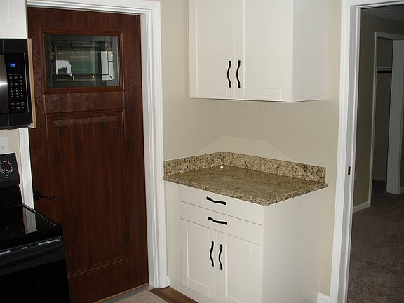 2nd image of 601 N Washington St