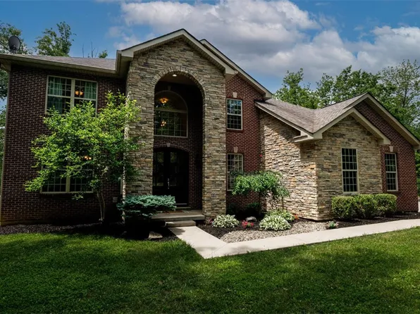 423 Falcon Hill Way, Wilmington, OH 45177