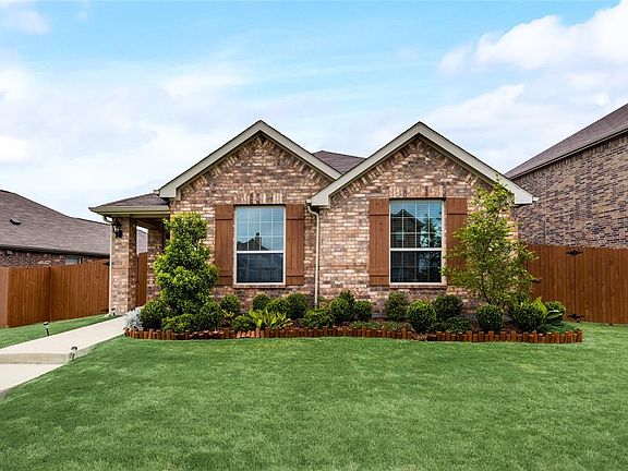 2nd image of 3016 Rosemount Ln