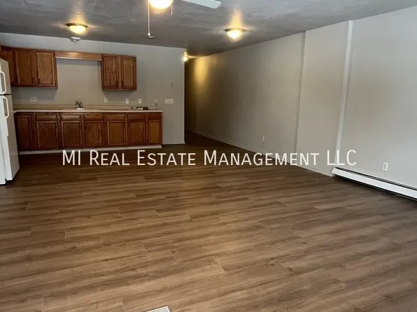 3359 Whitehall Rd, Muskegon, MI 49445
