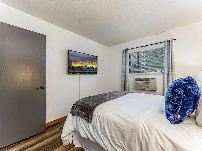 338 N Lorraine Ave #107 — Photo 3