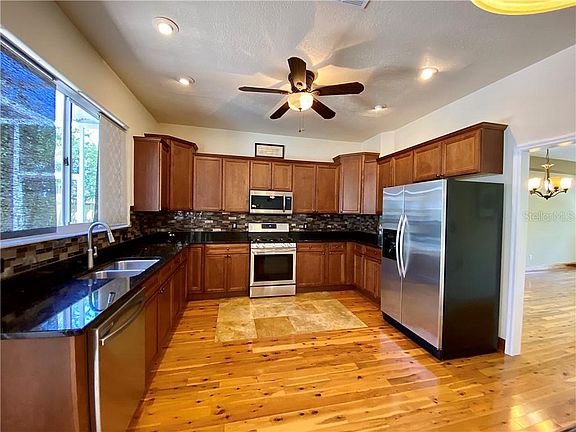 5th image of 5038 Southampton Cir