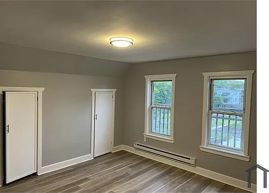 3 bed, 1010 sqft, $3,400 — Photo 3