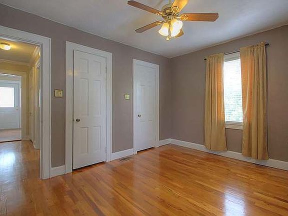 4th image of 111 Mildred Ct