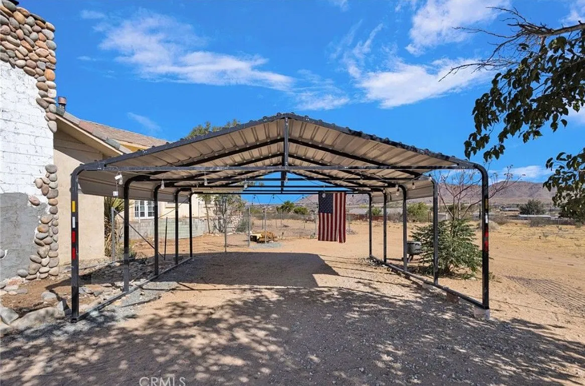 McRoberts Rd, Apple Valley — Photo 3
