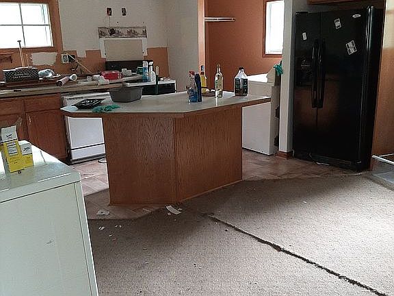 5th image of 6078 Porter Ave