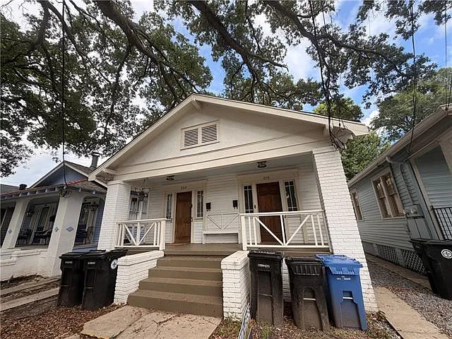 310 Broadway St