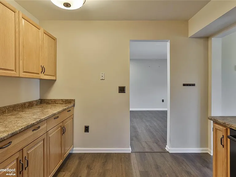 124 Stephanie Dr — Photo 16