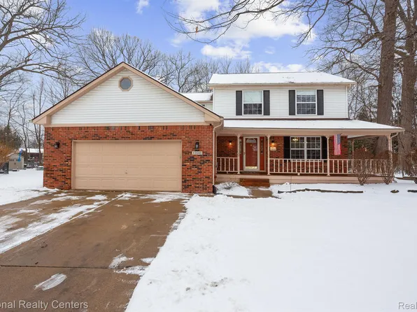 43549 Karli Ln, Canton, MI 48188