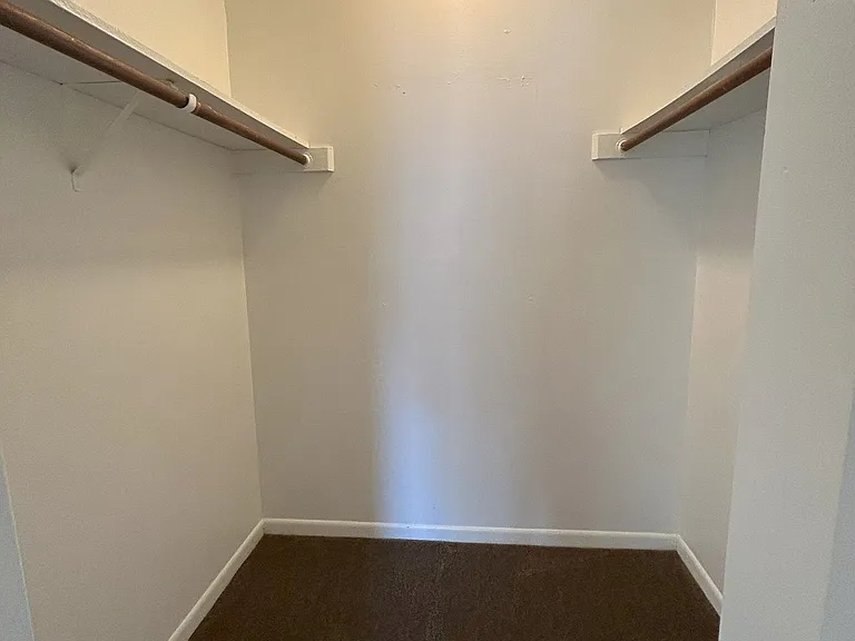 Hillcrest Apartments — Photo 14
