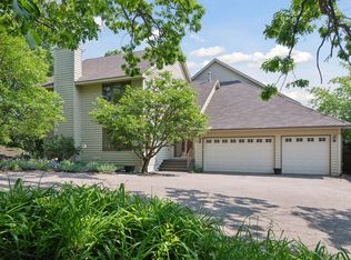 6449 McCauley Ter, Edina, MN 55439