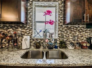 10101 Chimney Hill Ct, Tampa, FL 33615