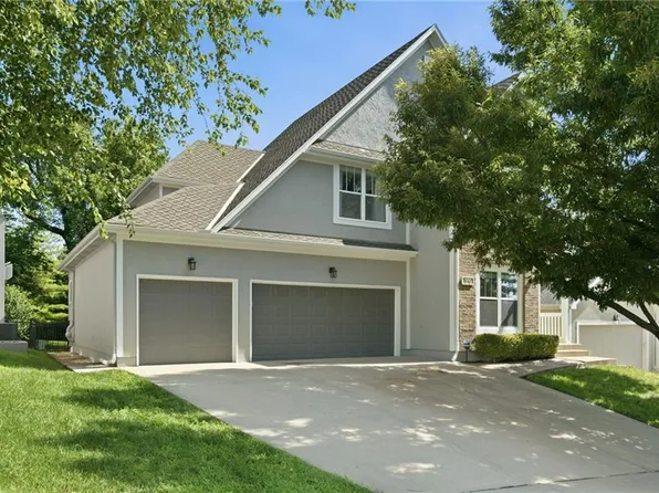 1950 W Forest St, Olathe, KS 66061