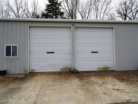 2nd image of 18143 Oasis Dr