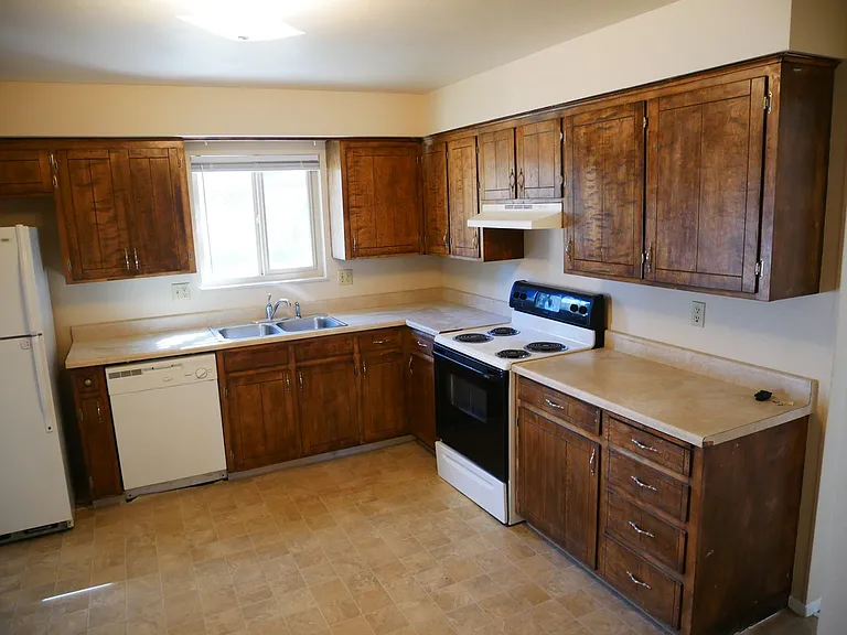 6615 Brook Park Dr — Photo 3
