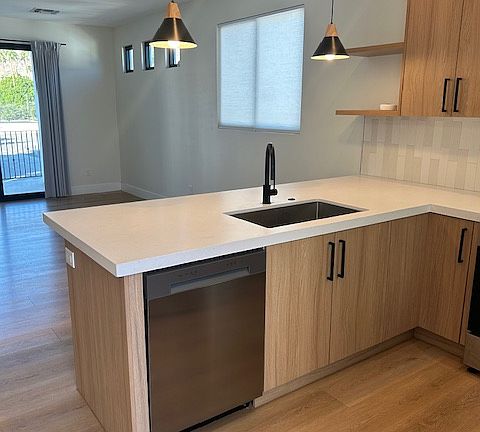 5th image of 51520 Desert Club Dr #204