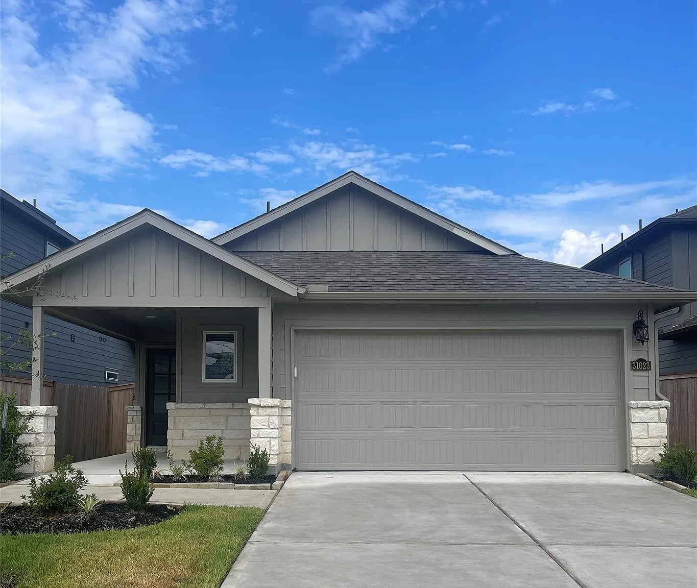 3 bed, 2.0 bath, 1452 sqft, $1,750 — Photo 1