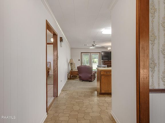 4th image of 2834 Green Briar Ln