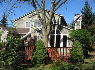 465 Village Oaks Ct, Ann Arbor, MI