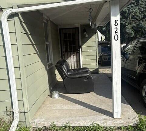 2nd image of 820 Stillman St