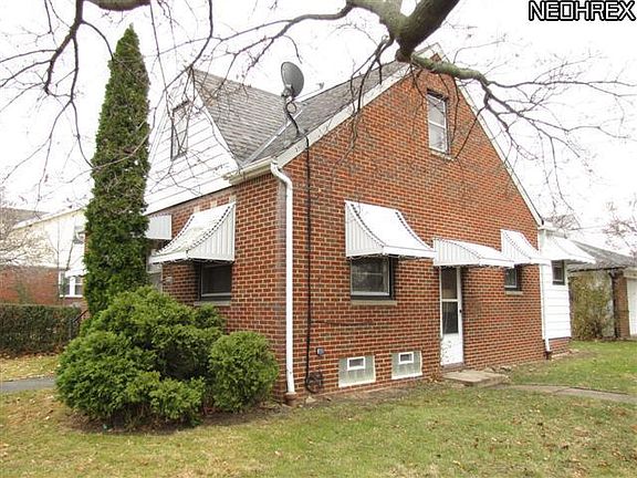 2nd image of 19702 Arrowhead Ave
