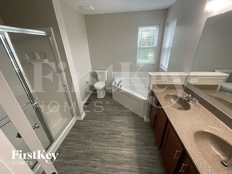 1624 Rosemore Ln — Photo 10