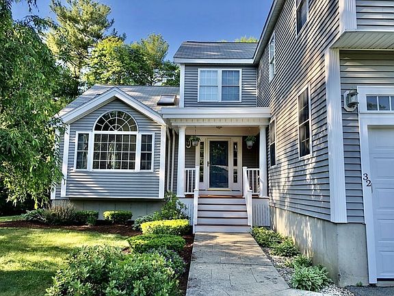 2nd image of 32 Hereford Ln