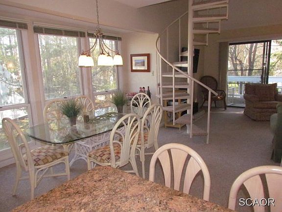 4th image of 9801 Evergreen Way #9801